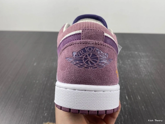 Kick Theory Jordan Low DR8057-500 (W) Air Unity 1 0706